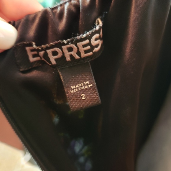 Express black and floral cold shoulder dress - Picture 8 of 8